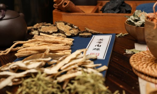 慢性肠炎吃中药效果好吗网 :分享慢性肠炎吃中药一般需要多长时间-慢性肠炎要吃多久的药知识